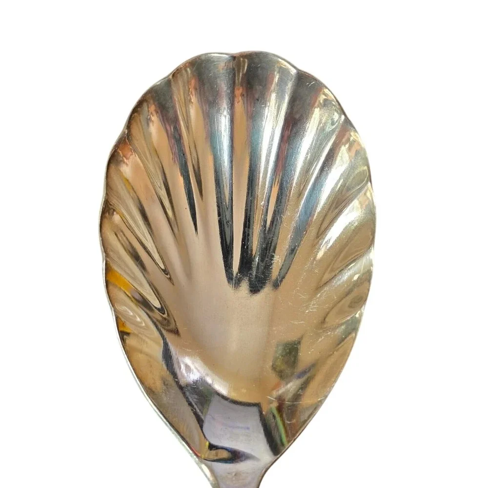 Reed & Barton Silver Plate Berry Spoon Shell Bowl Ornate Floral Handle Serving